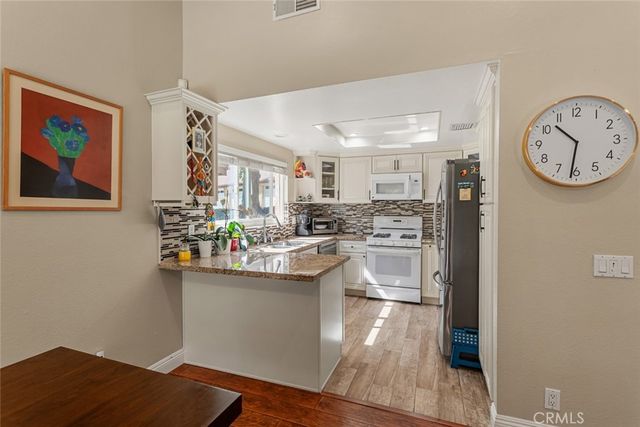 66 Mockingbird Court, Oak Park, CA 91377