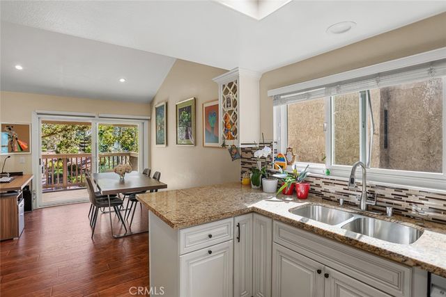 66 Mockingbird Court, Oak Park, CA 91377