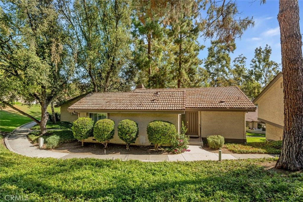 66 Mockingbird Court, Oak Park, CA 91377 — photo 2