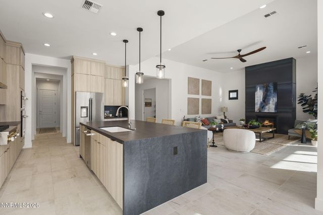 8949 Suncreek Trail, Reno, NV 89523