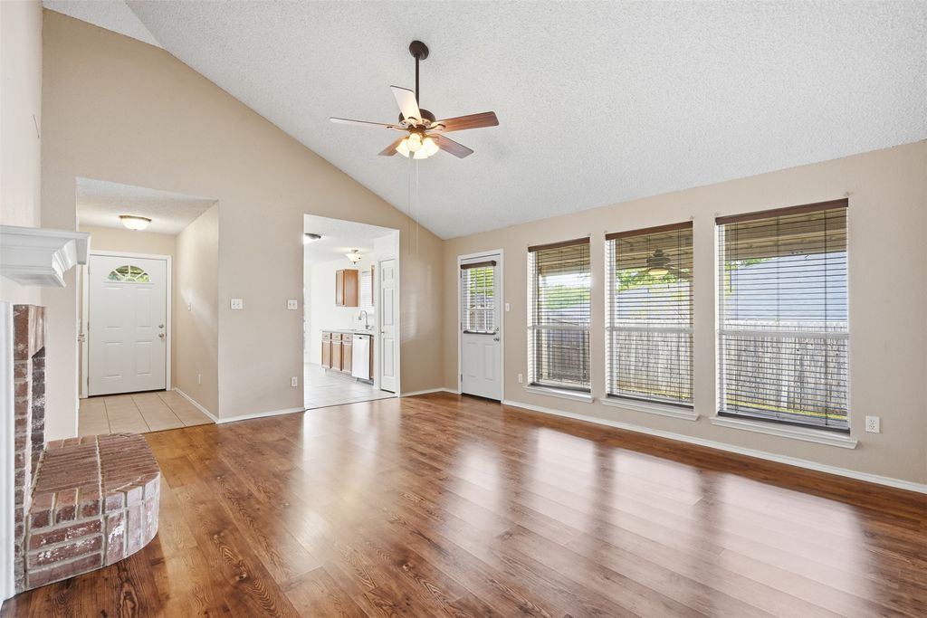 214 Merlin Drive, Weatherford, TX 76086 — photo 3