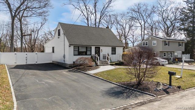 85 Joline Road, Port Jefferson Station, NY 11776