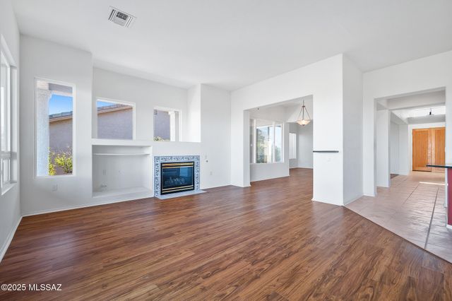 2092 W Vista Ridge Drive, Green Valley, AZ 85622