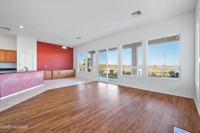 2092 W Vista Ridge Drive, Green Valley, AZ 85622