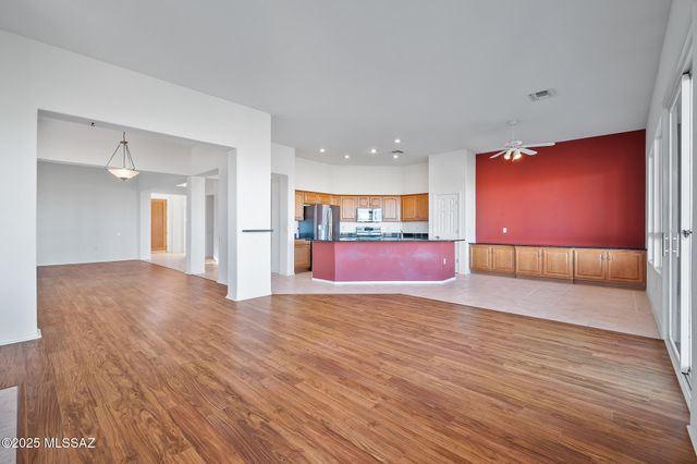 2092 W Vista Ridge Drive, Green Valley, AZ 85622