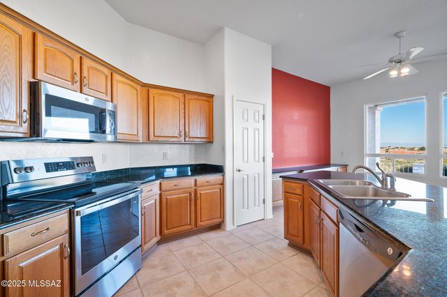 2092 W Vista Ridge Drive, Green Valley, AZ 85622