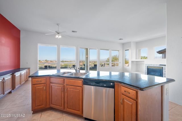 2092 W Vista Ridge Drive, Green Valley, AZ 85622