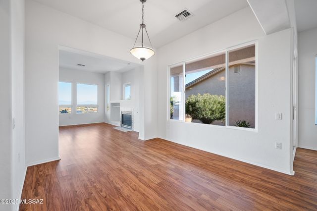 2092 W Vista Ridge Drive, Green Valley, AZ 85622