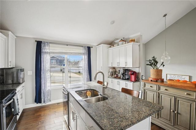 102 Division Street, Knob Noster, MO 65336