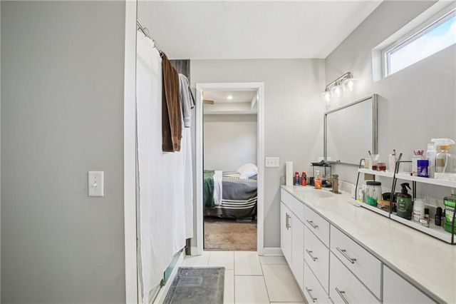 102 Division Street, Knob Noster, MO 65336