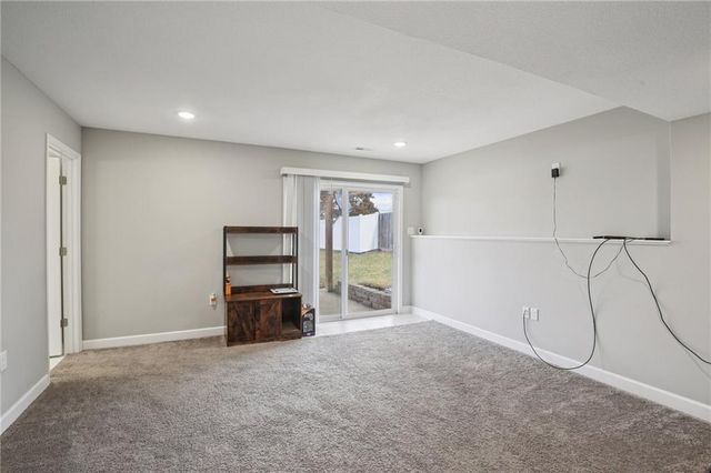 102 Division Street, Knob Noster, MO 65336