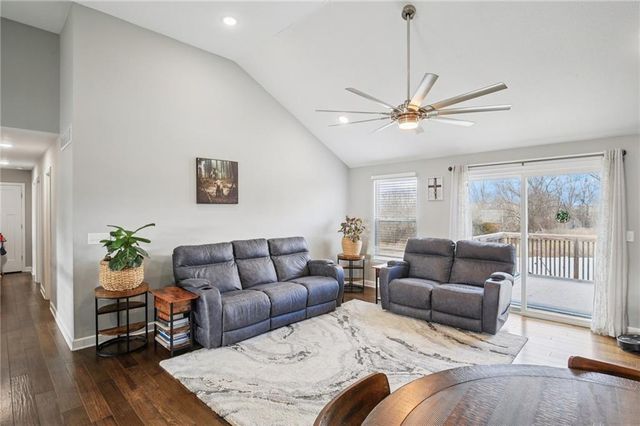 102 Division Street, Knob Noster, MO 65336