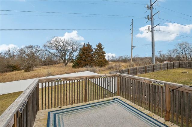 102 Division Street, Knob Noster, MO 65336