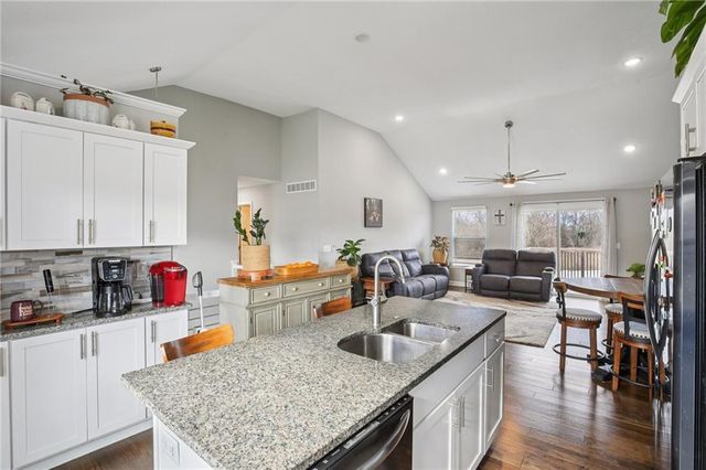 102 Division Street, Knob Noster, MO 65336