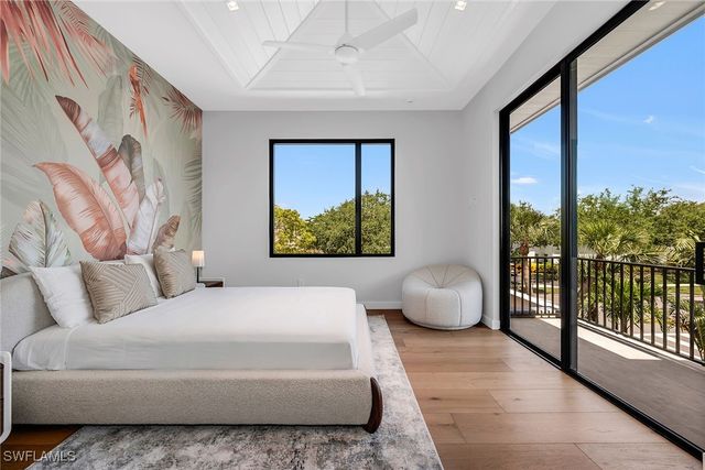 788 7th AVE N, Naples, FL 34102