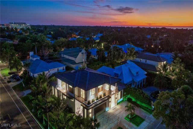 788 7th AVE N, Naples, FL 34102