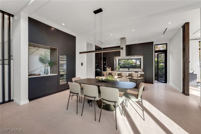 788 7th AVE N, Naples, FL 34102