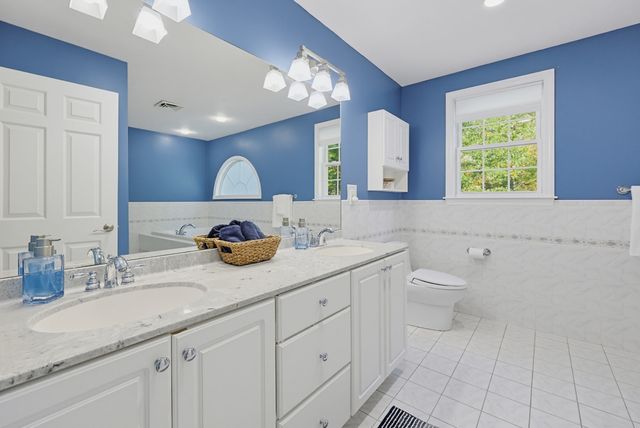 8 Wind Chime Way, Walpole, MA 02081