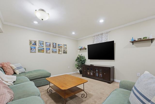 8 Wind Chime Way, Walpole, MA 02081