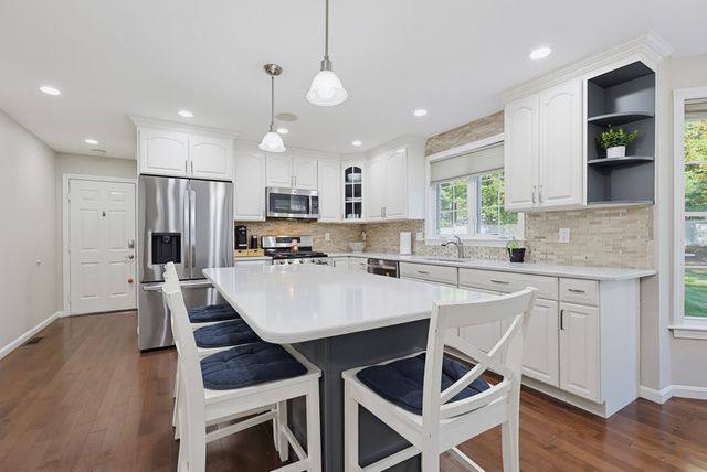 8 Wind Chime Way, Walpole, MA 02081