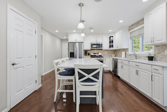 8 Wind Chime Way, Walpole, MA 02081