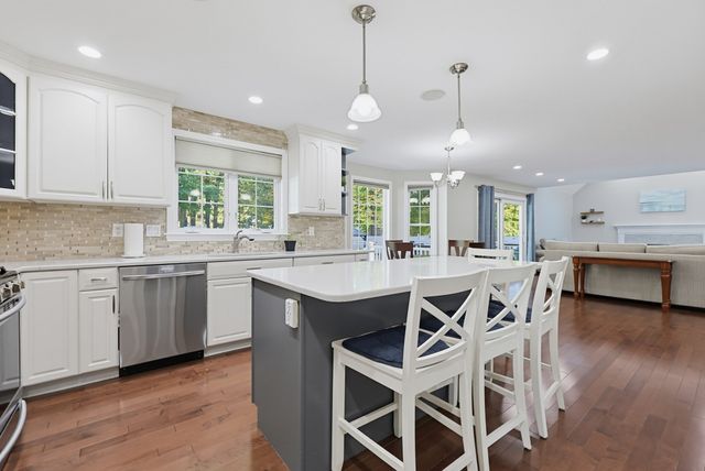 8 Wind Chime Way, Walpole, MA 02081
