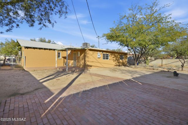 4766 E 17th Street, Tucson, AZ 85711