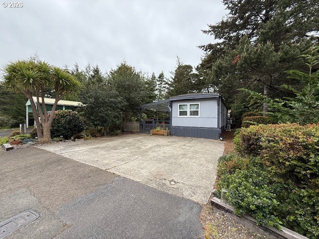 1600 RHODODENDRON Dr 155, Florence, OR 97439