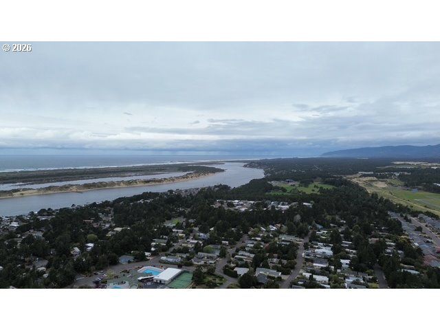 1600 RHODODENDRON Dr 155, Florence, OR 97439