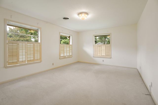 303 S Jackson Street, Alvin, TX 77511