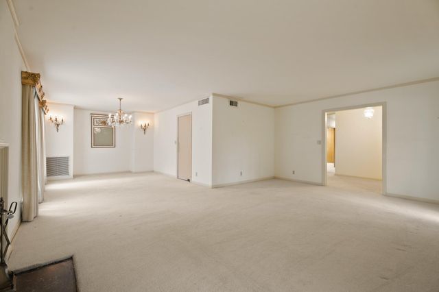 303 S Jackson Street, Alvin, TX 77511