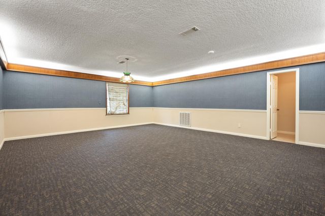 303 S Jackson Street, Alvin, TX 77511