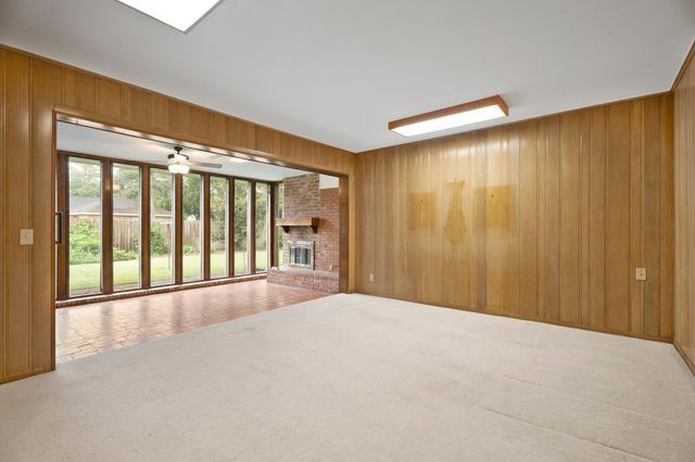 303 S Jackson Street, Alvin, TX 77511