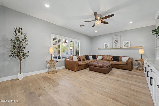 6973 S RUBY Drive, Chandler, AZ 85249