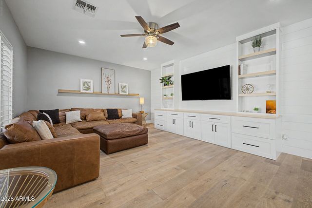 6973 S RUBY Drive, Chandler, AZ 85249