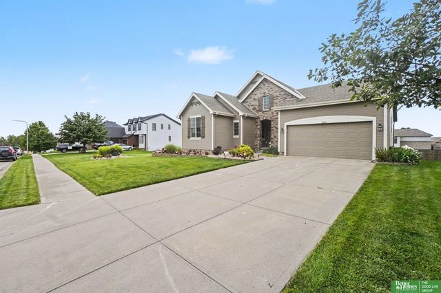 9510 S 26th Avenue, Bellevue, NE 68147