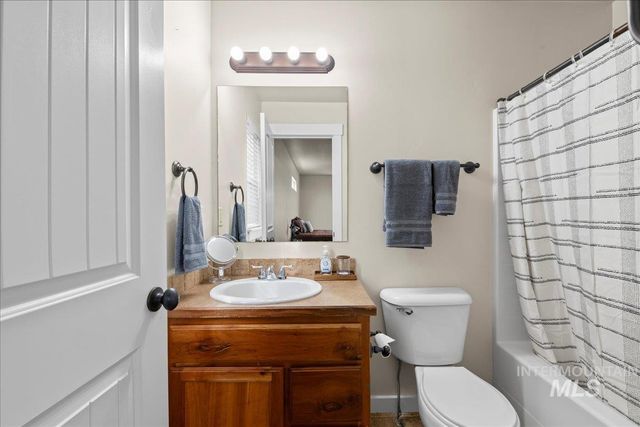 2586 N Mitchell St, Boise, ID 83704