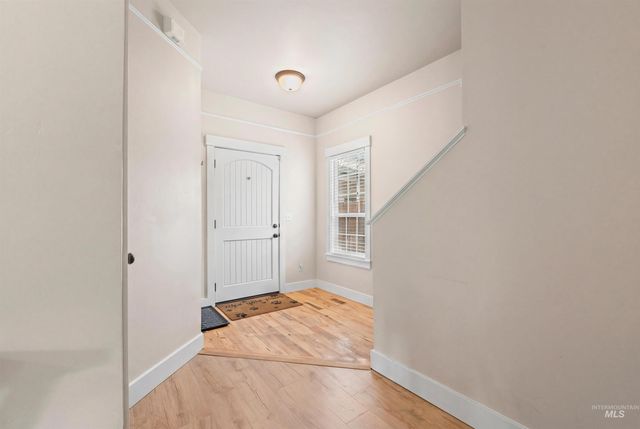 2586 N Mitchell St, Boise, ID 83704