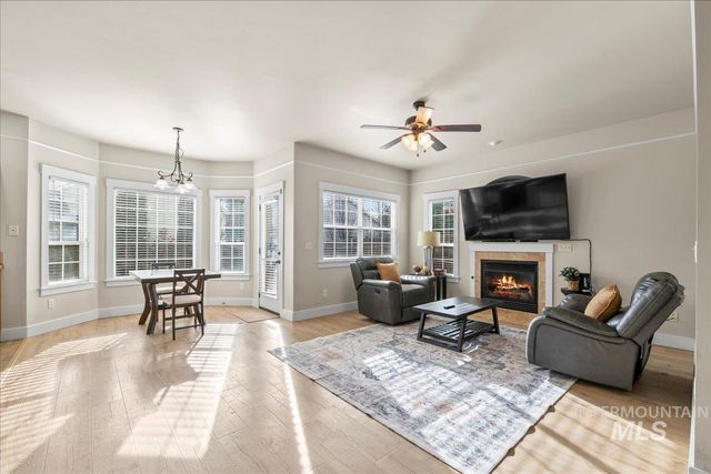 2586 N Mitchell St, Boise, ID 83704