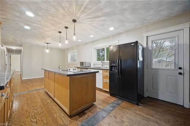 2301 Inlynnview RD, Virginia Beach, VA 23454