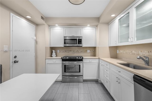 9225 Collins Ave 612, Surfside, FL 33154