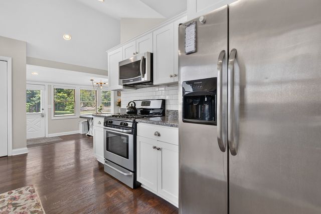 1103 S JEFFERSON Street, Lockport, IL 60441
