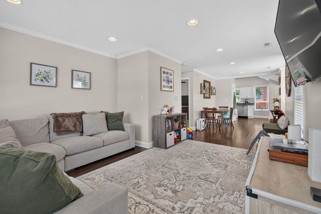 1103 S JEFFERSON Street, Lockport, IL 60441