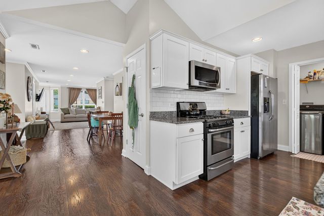 1103 S JEFFERSON Street, Lockport, IL 60441