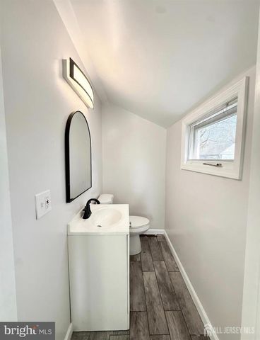 103 LOGAN LN, Bridgeport, NJ 08014