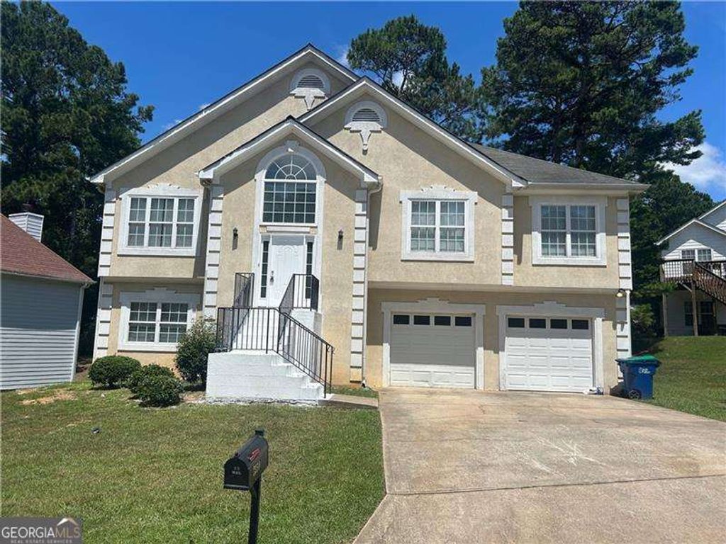 2350 Lake Royale Drive, Riverdale, GA 30296