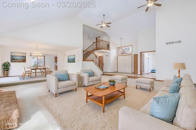 1651 Redbud Drive, Troy, MI 48098