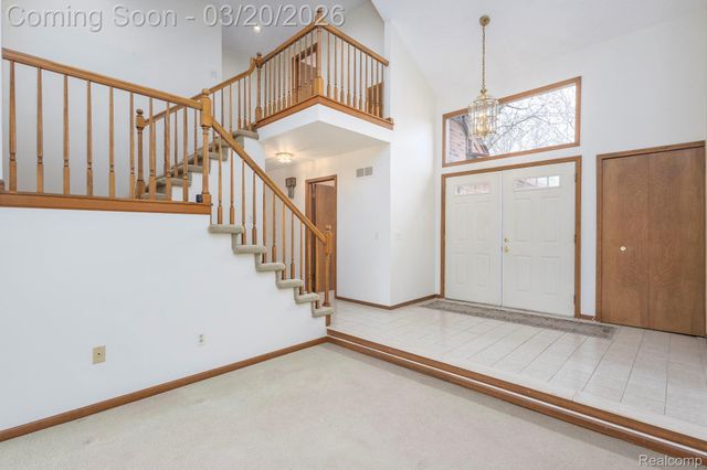 1651 Redbud Drive, Troy, MI 48098