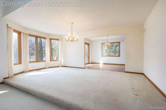 1651 Redbud Drive, Troy, MI 48098