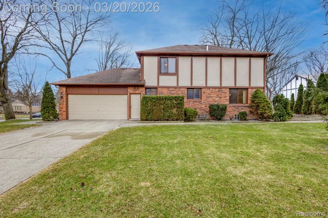 1651 Redbud Drive, Troy, MI 48098